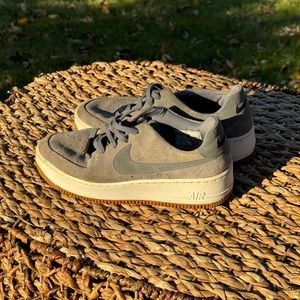 Nike Air Force 1 low tops